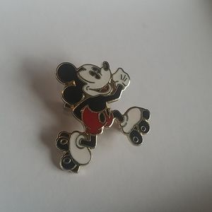 Rare Vintage Roller Skating Mickey Mouse Pin